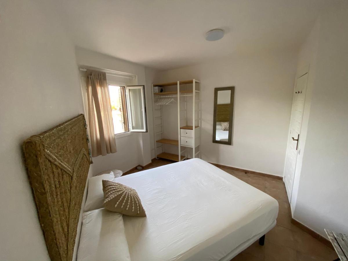 Bella Paula Apartman Es Pujols Kültér fotó